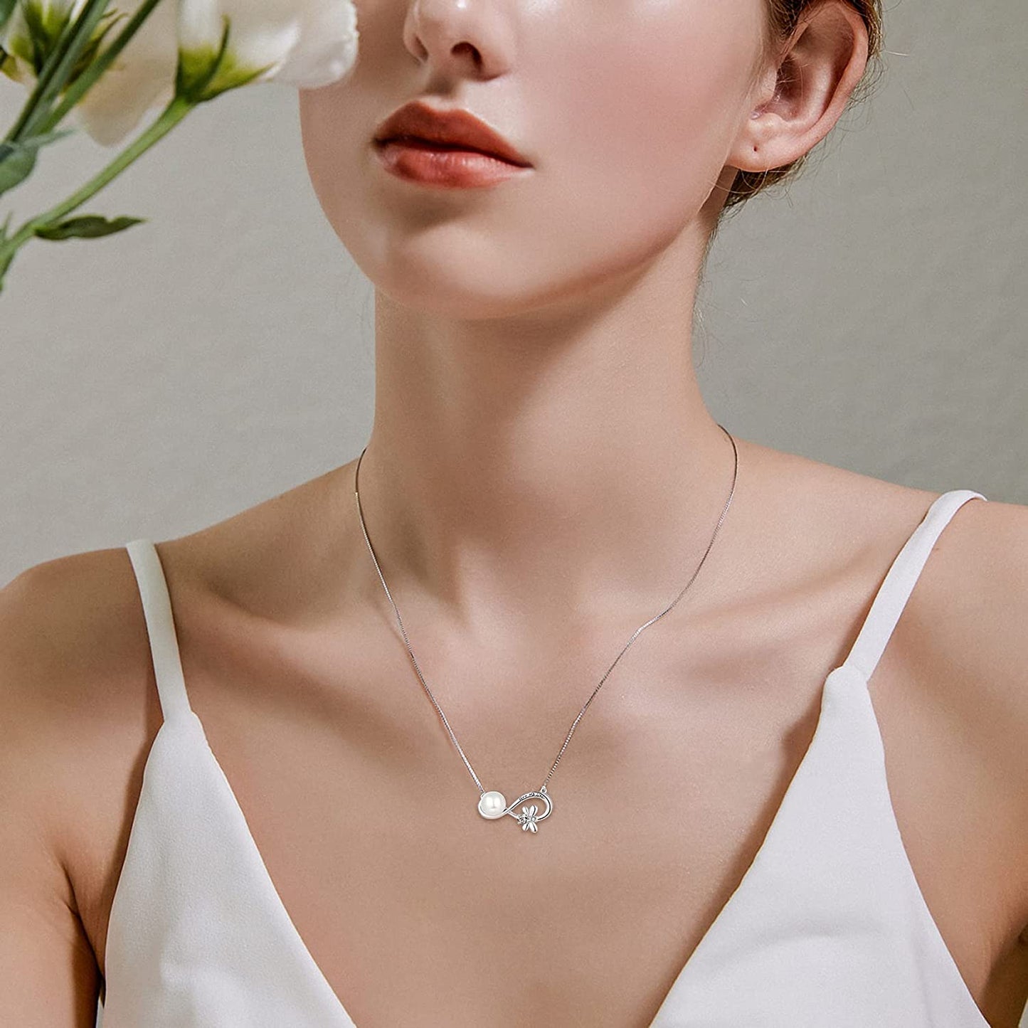 Bee Necklace 8MM White Pearl Infinity Necklace Love Heart Pendant Animal Jewelry